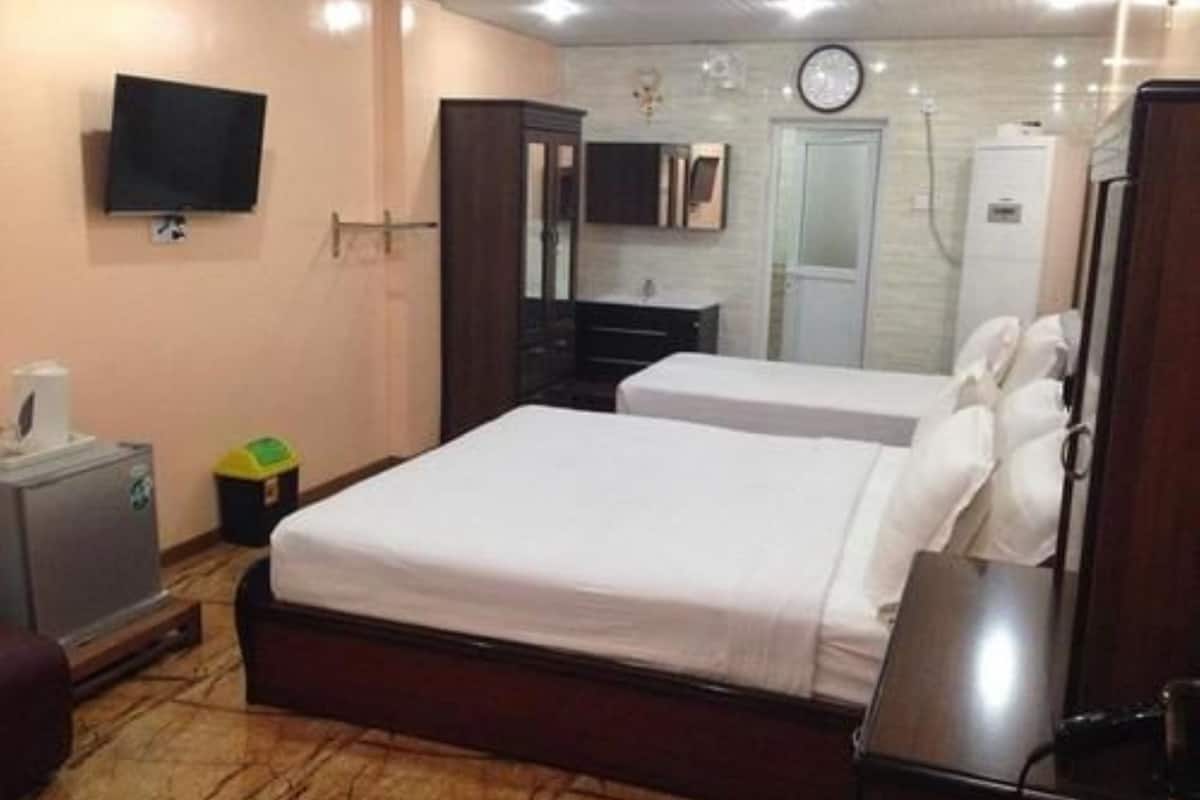 Minibar, escritorio y wifi gratis