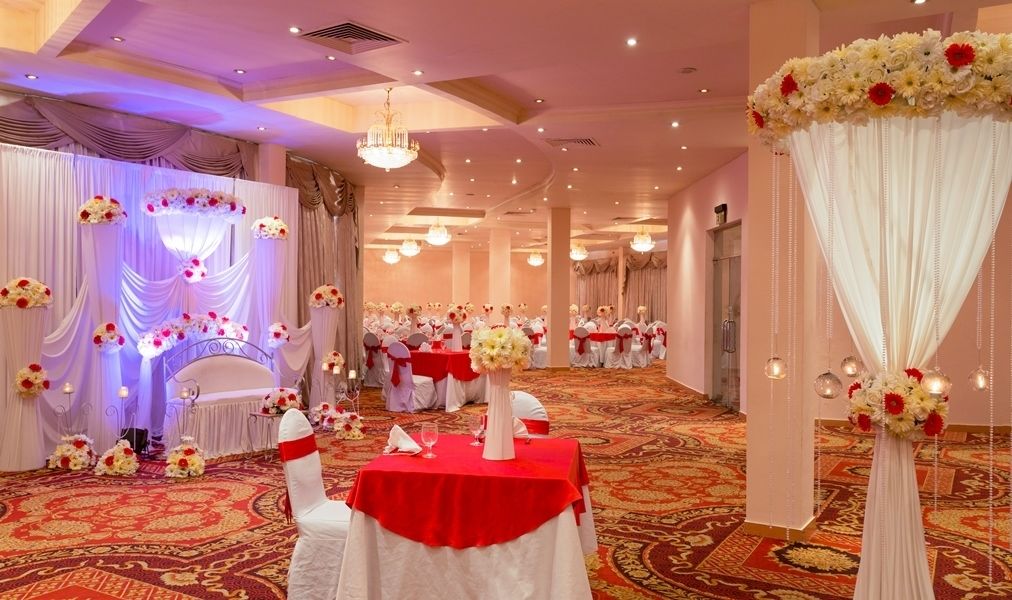 Banquet hall