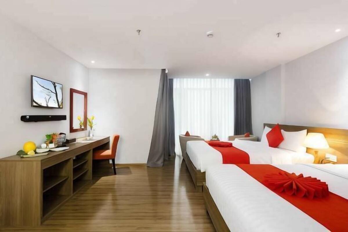 Minibar, in-room safe, desk, blackout curtains
