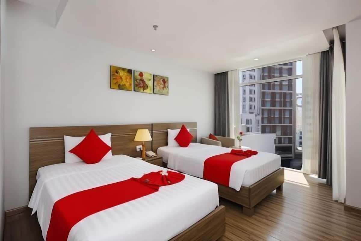 Minibar, in-room safe, desk, blackout curtains