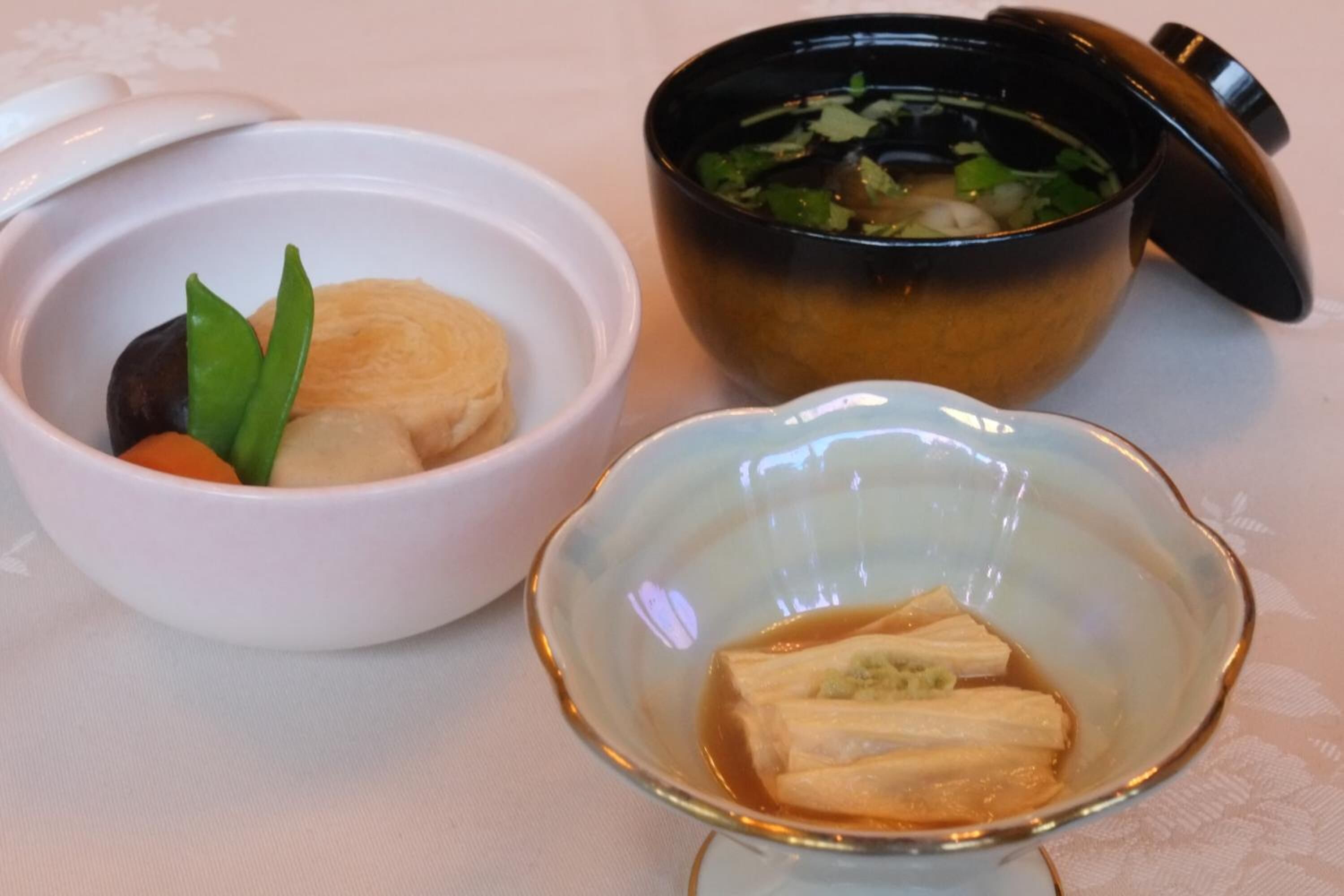 breakfast and lunch served