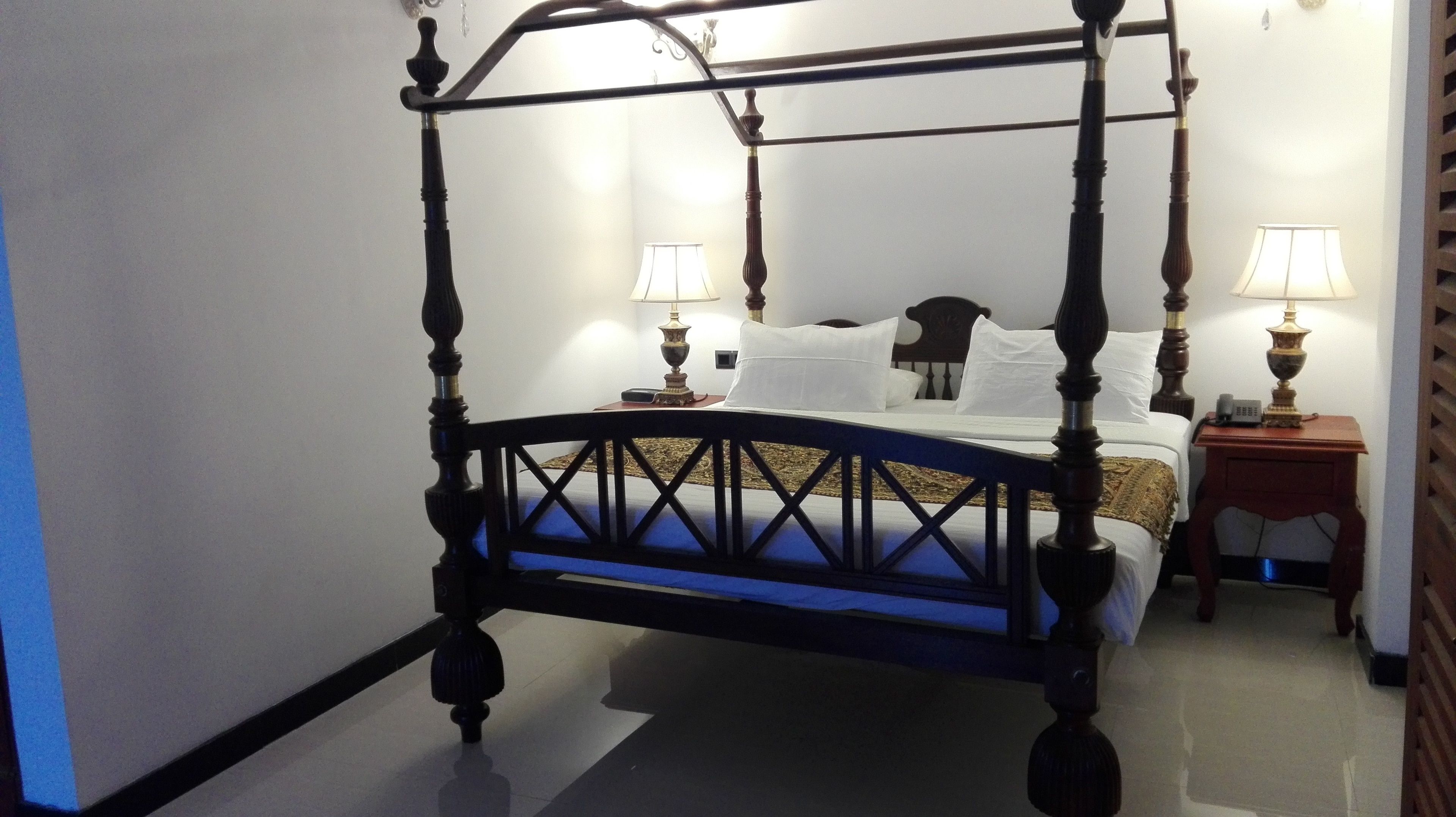 deluxe double room, city view | minibar, desk, rollaway beds, free wifi