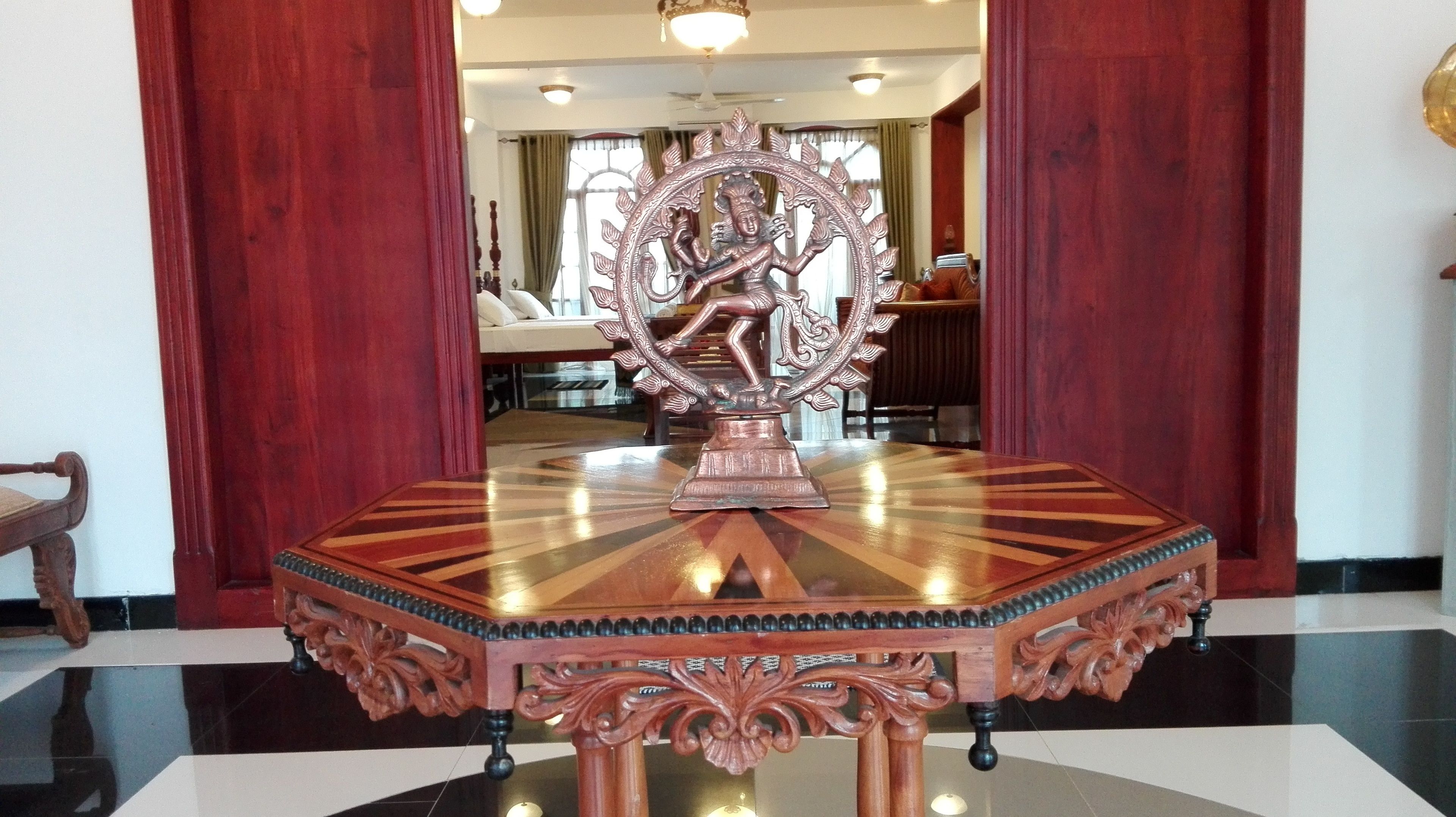 suite | minibar, desk, rollaway beds, free wifi