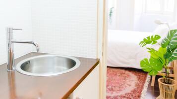 Studio | Free WiFi, bed sheets