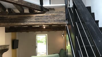Cottage, salle de bains attenante (La Grangette en Bourgogne) | Bar lounge
