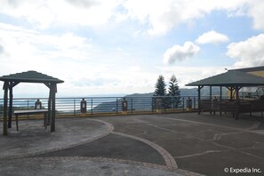 Terrace/patio - Tagaytay Econo Hotel (Tagaytay)