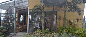 Tagaytay Econo Hotel