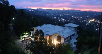 The Richmond House Grand