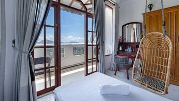 Suite | 1 bedroom, minibar, in-room safe, desk