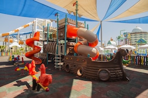 Aire de jeu extérieure pour enfants