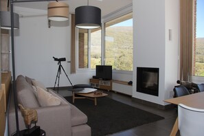 House, 3 Bedrooms, Mountain View | Living room - Agua Antigüa Casa Rural (Garguera)