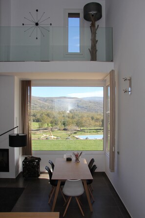 House, 3 Bedrooms, Mountain View | In-room dining