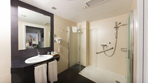 Double Room, Sea View | Bathroom | Free toiletries, hair dryer, towels - Brisa (Benidorm)