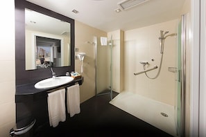 Double Room, Sea View | Bathroom | Free toiletries, hair dryer, towels - Brisa (Benidorm)