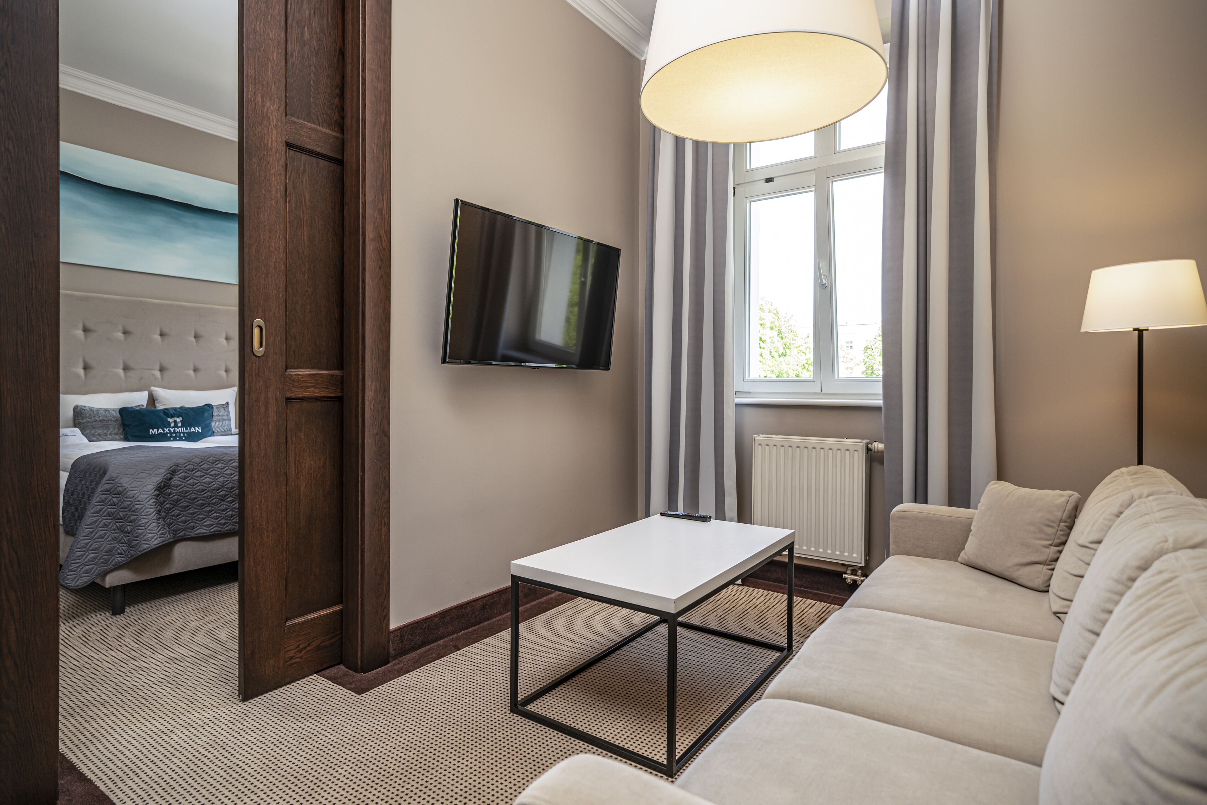 deluxe suite | minibar, desk, iron/ironing board, free wifi
