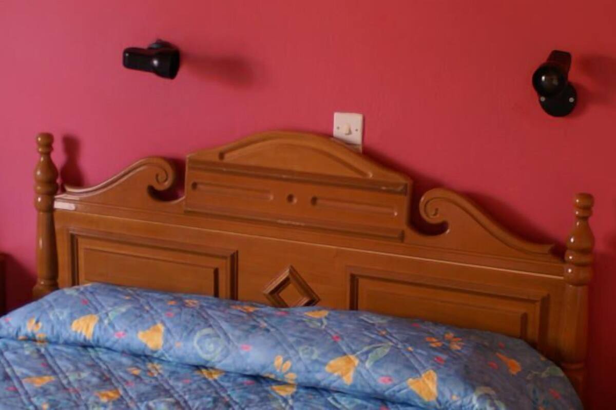 In-room safe, desk, cribs (free), bed sheets