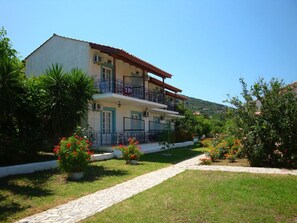 Property grounds - Terra Mare Hotel (Kefalonia)