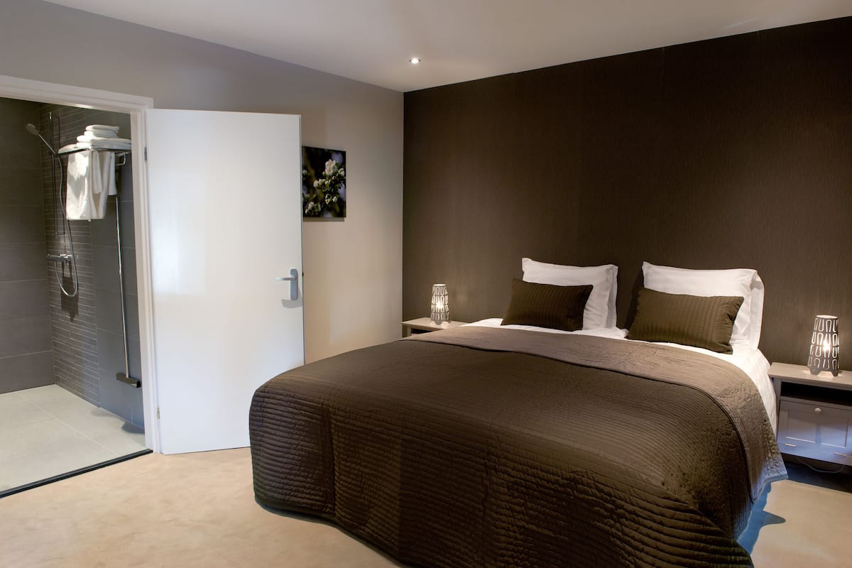 premium bedding, desk, soundproofing, iron/ironing board