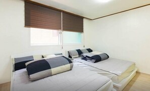 House, 3 Bedrooms | 3 bedrooms, iron/ironing board, free WiFi, bed sheets - House in Hongdae 2 (Seoul)