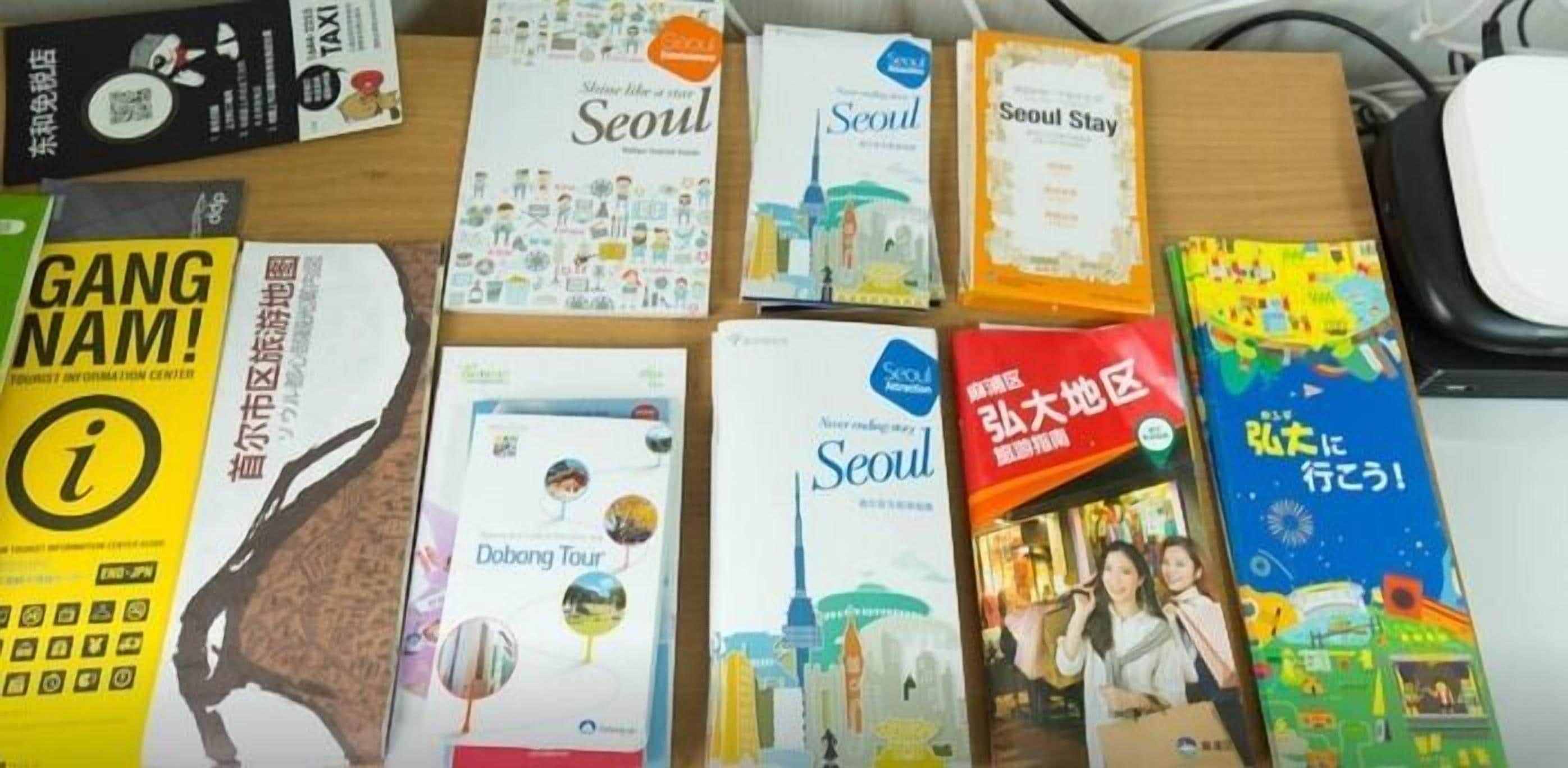 House, 3 Bedrooms | Living room | Flat-screen TV