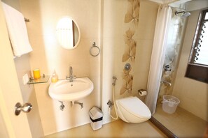 Free toiletries, towels
