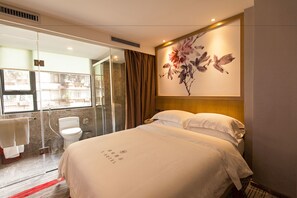 Premium bedding, in-room safe, desk, blackout curtains - XingHe Hotel East Railway Branch (Guangzhou)