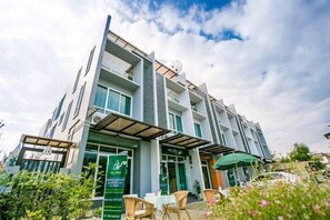 Exterior - White Monkey Guesthouse (Phetchaburi)