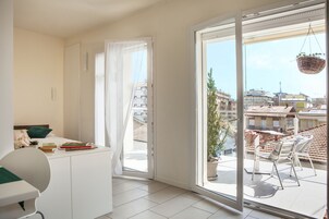 Deluxe Studio, Balcony | Terrace/patio