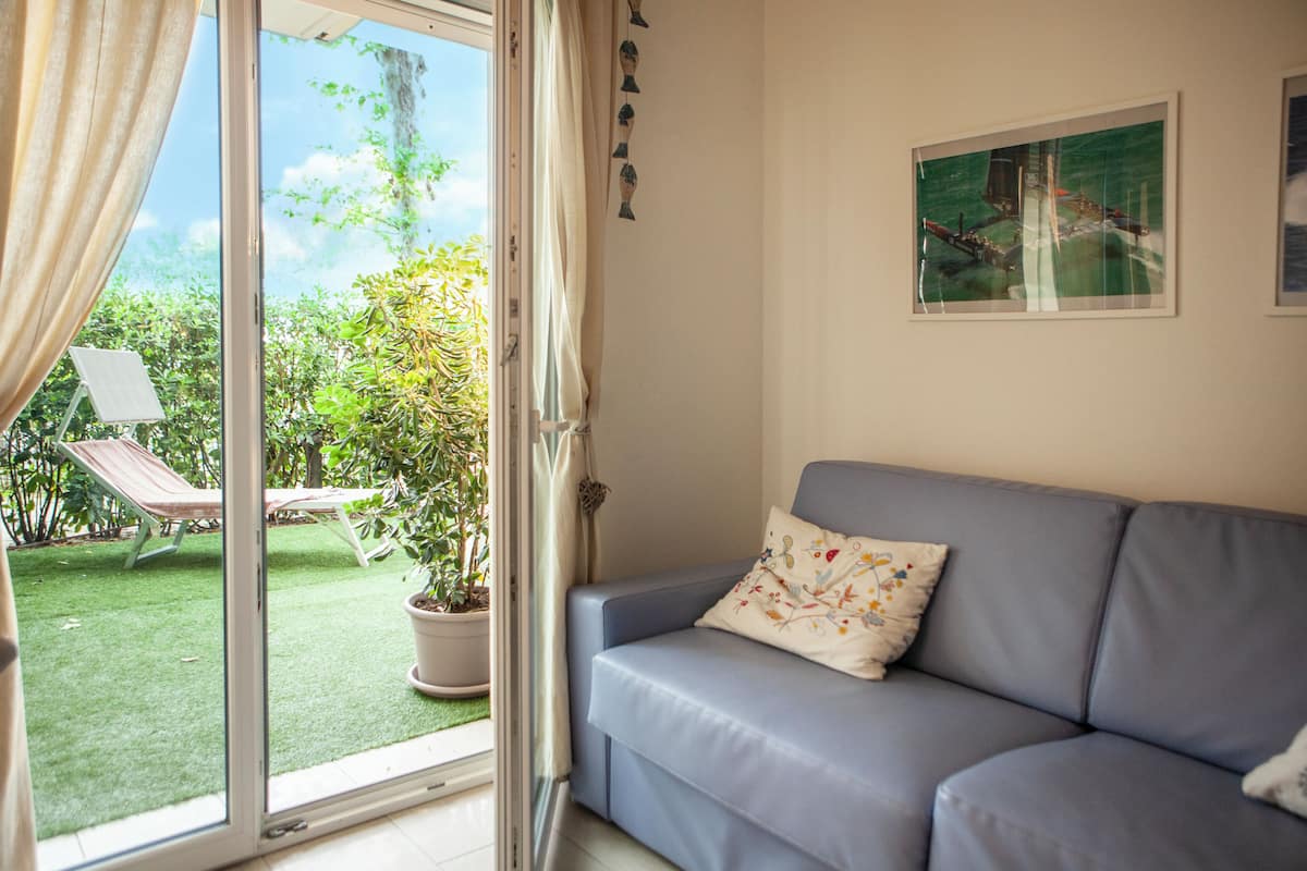 Comfort Apartment, 1 Bedroom, Garden View, Ground Floor | Living area