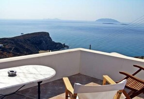 View from room - Apollon Village Hotel (Anafi)