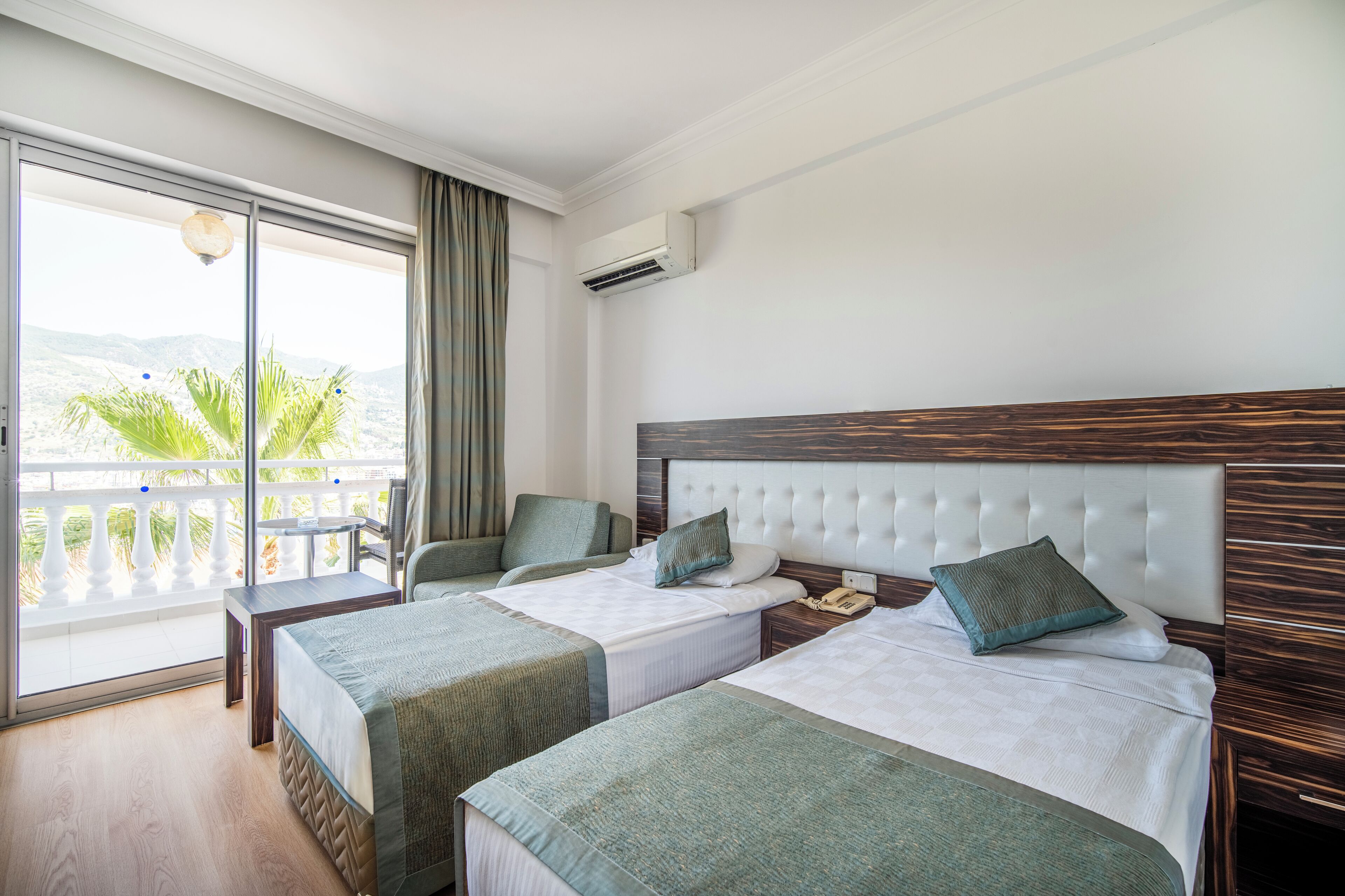 1 bedroom, in-room safe, desk, laptop workspace