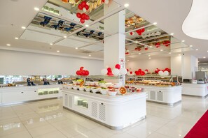 3 restaurants; breakfast, lunch, and dinner served - Laguna Beach Alya Resort & SPA - All Inclusive (Alanya)