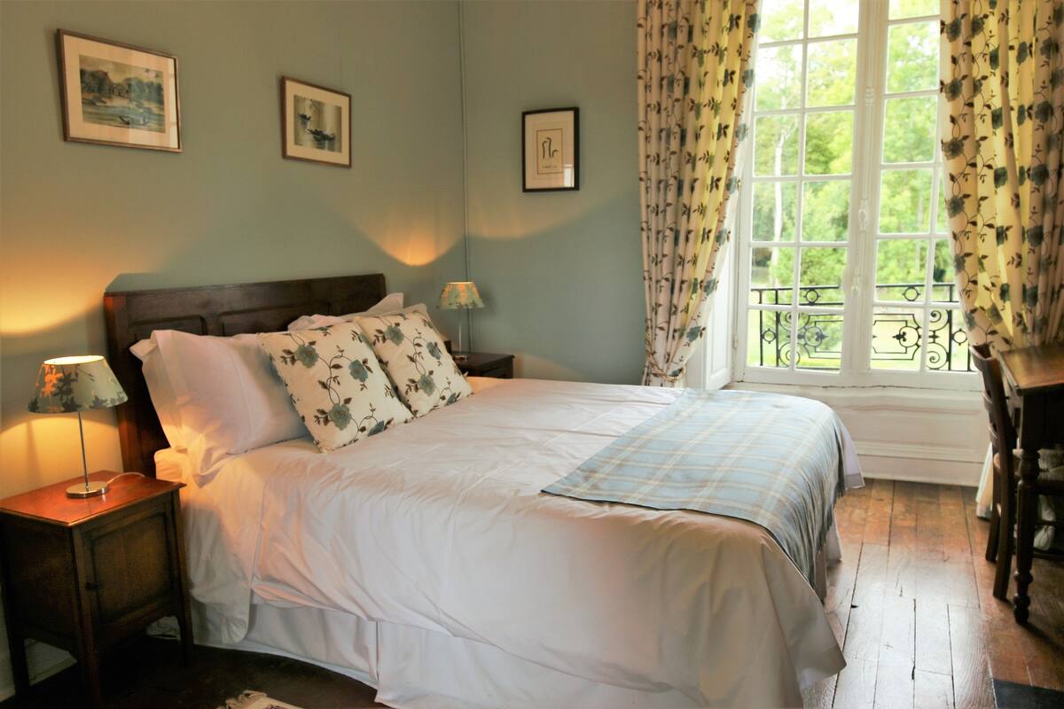Standard Double Room, 1 King Bed, Bathtub