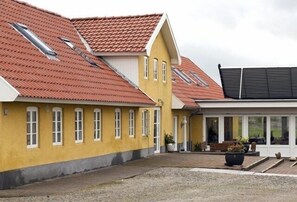 Fachada de la propiedad