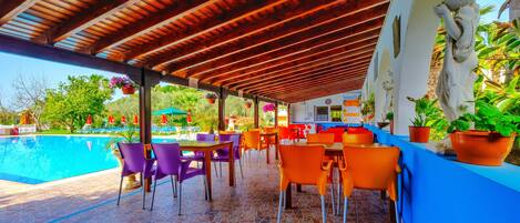 Tägliches nach Wunsch zubereitetes Frühstück (15 EUR pro Person)