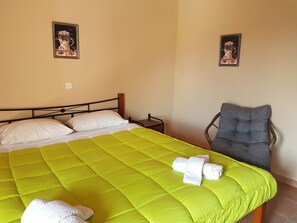 Deluxe-Apartment, 1 Schlafzimmer | Minibar, schallisolierte Zimmer, Bügeleisen/Bügelbrett
