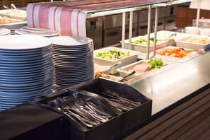 Daily buffet breakfast for a fee