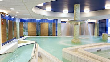 Couples treatment room(s), sauna, hot tub, steam room, body treatments