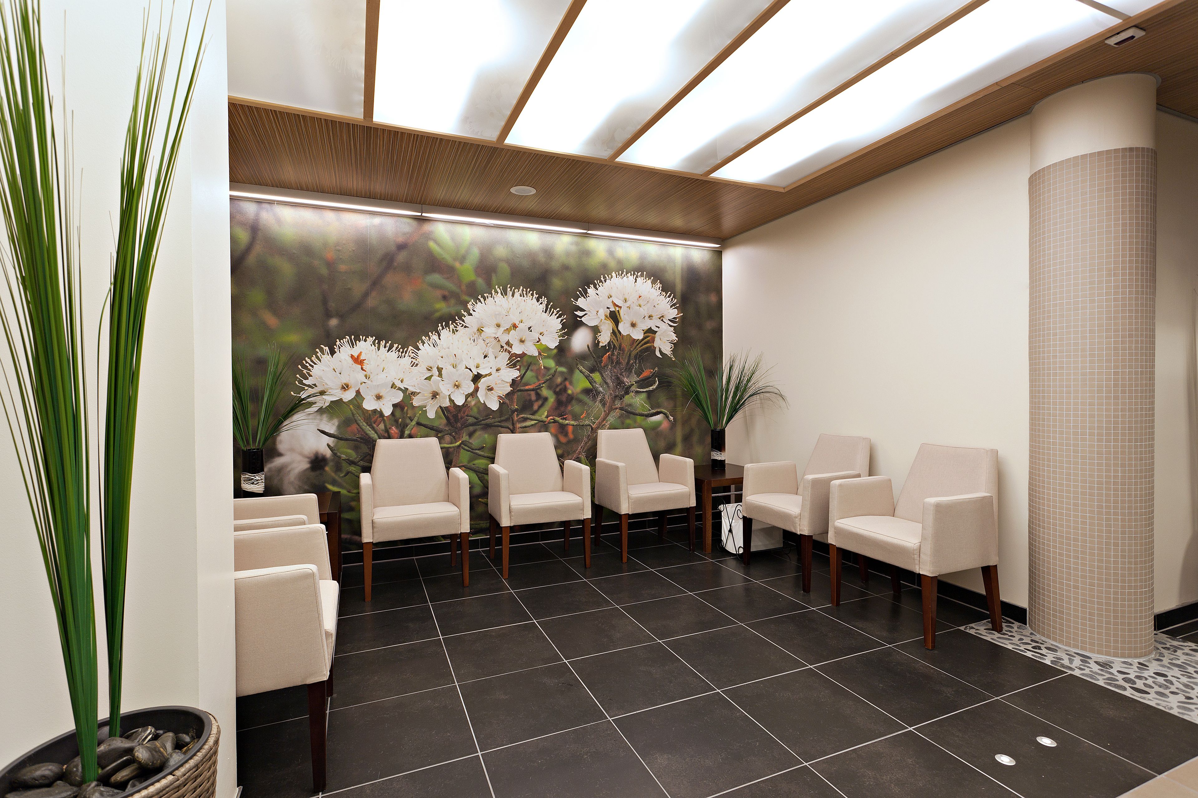 couples treatment room(s), sauna, hot tub, steam room, body treatments