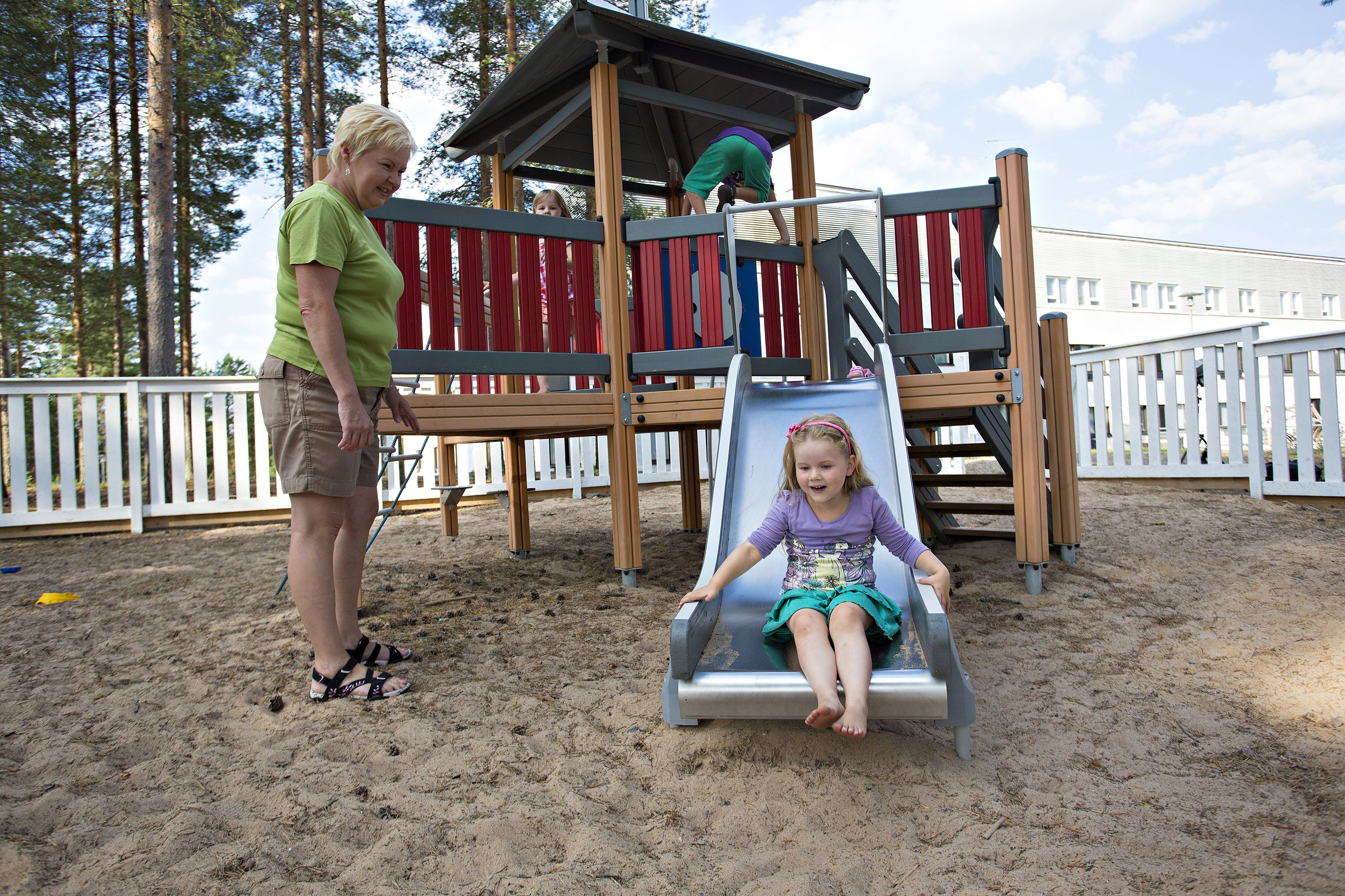 children’s play area – outdoor