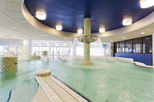 双人护理室、桑拿、热水浴缸、湿蒸房、身体护理、热石按摩