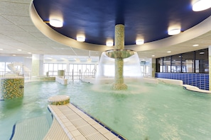 Salle de soins pour les couples, sauna, spa, bain de vapeur