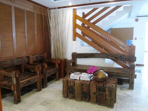 Lobby sitting area - Abozza Resort (Boracay Island)
