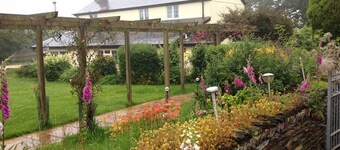 Barton Gate Farm Guesthouse