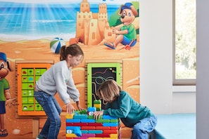 Children’s play area – indoor