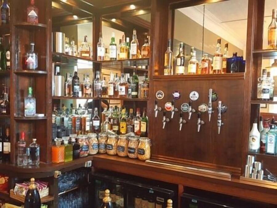 Bar (di properti)