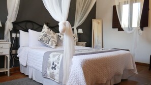 Traditional Suite, Hot Tub, Annex Building - Hotel Boutique La PerlaBlanca by Bossh! Hotels (Ronda)