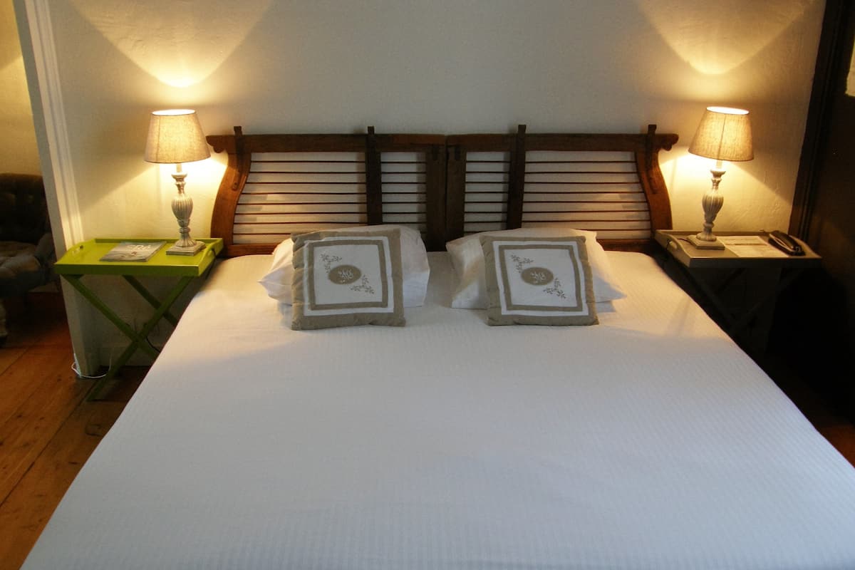 junior suite | premium bedding, minibar, in-room safe, desk