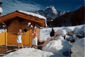 Sauna, hot tub, steam room, body treatments, aromatherapy - Hotel Vitaloase zu den drei Brüdern (Unken)