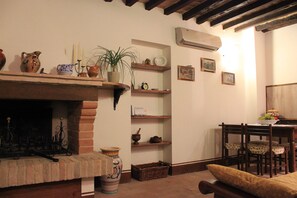 Apartment, 1 Bedroom | Living room - Il Focolare (Todi)